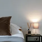 Huswell - Pleasant Apartment On Top Location In Ghent
